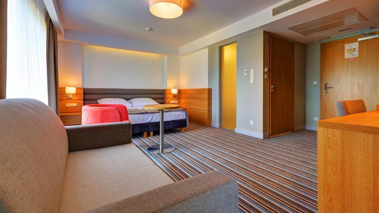 Hotel Skal Medi Spa & Resort Ustronie Morskie Luaran gambar